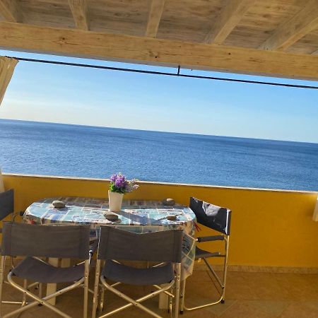La Casa Gialla Cala Gonone Eksteriør billede