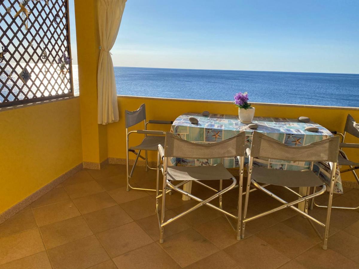 La Casa Gialla Cala Gonone Eksteriør billede