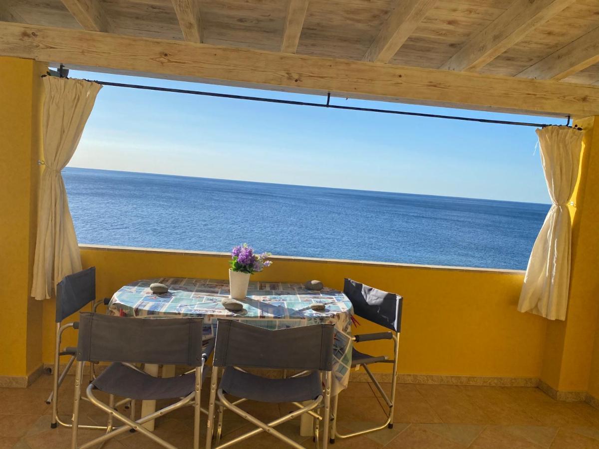 La Casa Gialla Cala Gonone Eksteriør billede