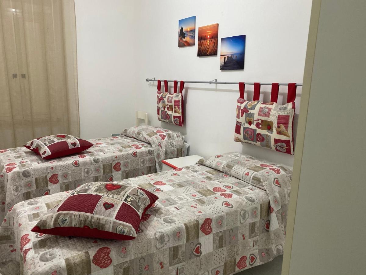La Casa Gialla Cala Gonone Eksteriør billede