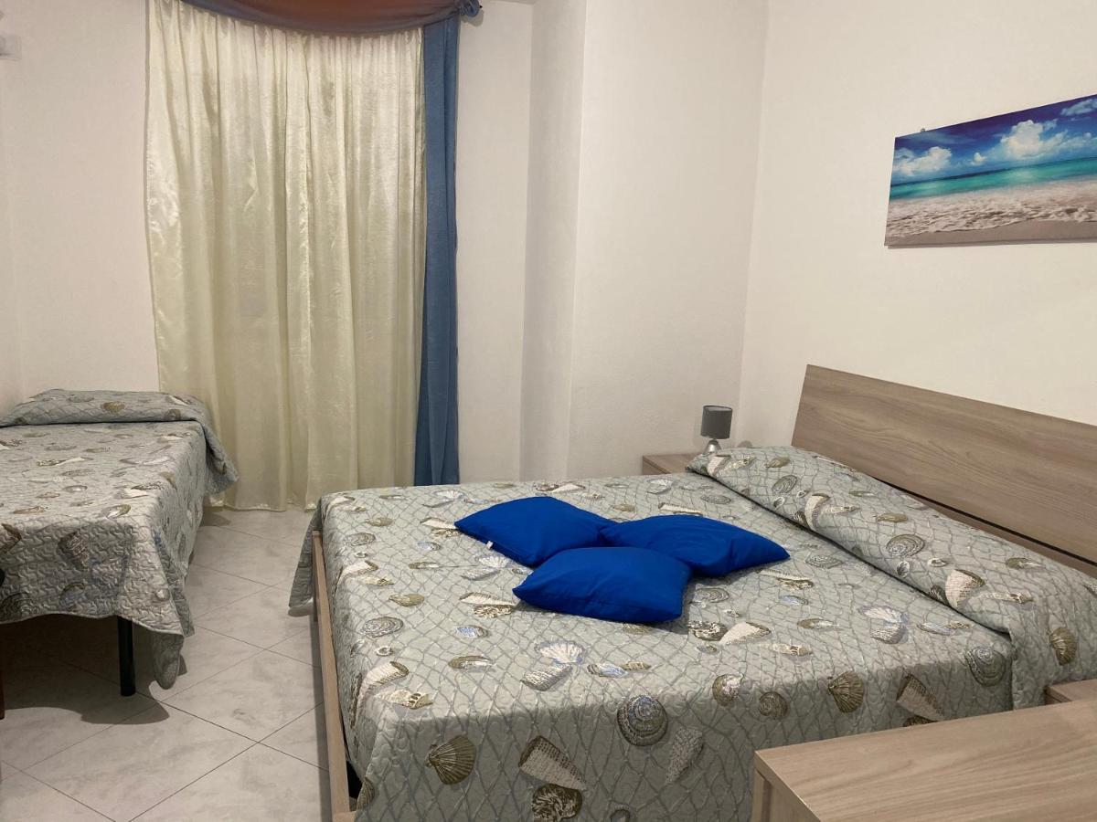 La Casa Gialla Cala Gonone Eksteriør billede